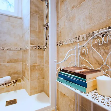 Daire Romantic Flat With Terrace *